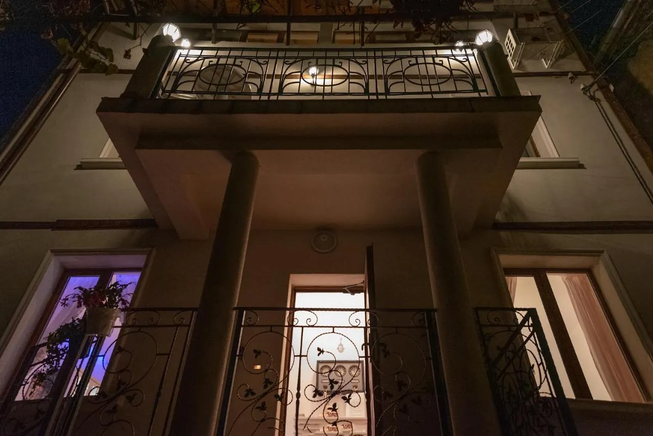 Guest house The White House Sofia Hotel